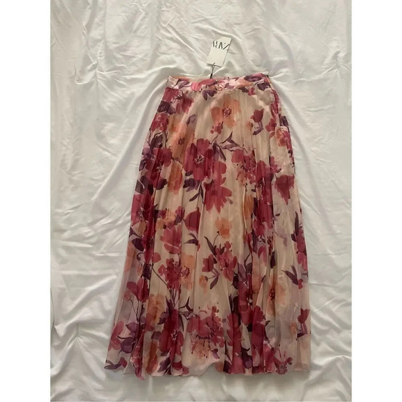 Zara Metallic Thread Floral Print Pleated Midi Skirt - Picture 7 of 12